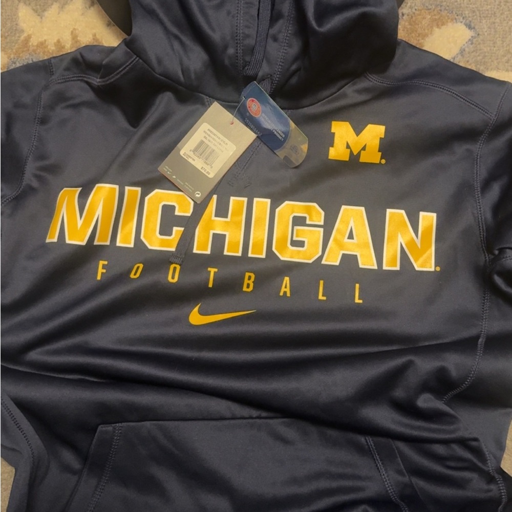 NWT Nike Michigan size Large Hoodie